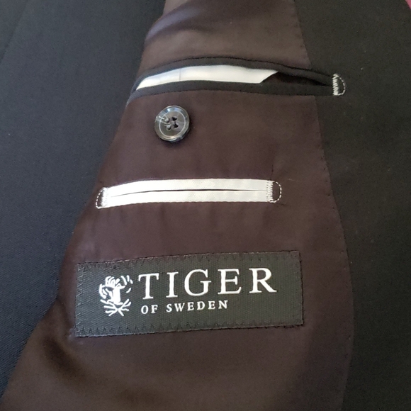 Tiger of Sweden suit - Picture 2 of 2
